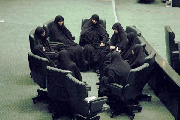 سمینار «زنان در تاریخ مجالس ایران» برگزار می‌شود