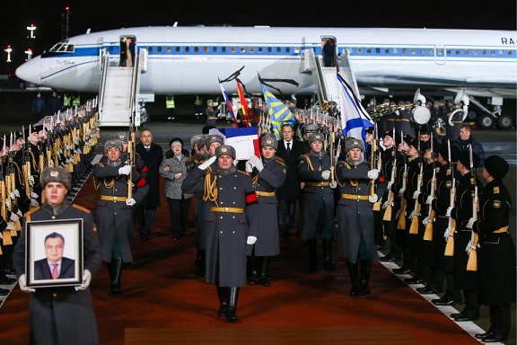 بازگشت پیکر سفیر روسیه به مسکو / عکس