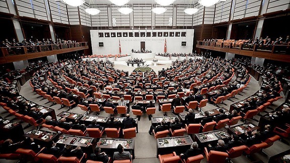 طرح اصلاح قانون اساسی ترکیه در مجلس آغاز شد