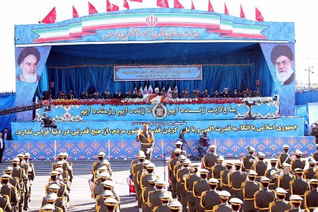 نیروهای مسلح ایران نگاهبان صلح و امنیت منطقه‌اند