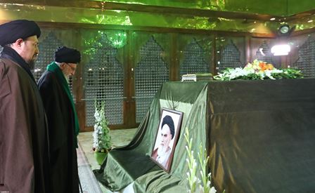 حضور رهبر انقلاب اسلامی در مرقد امام راحل و گلزار شهدا