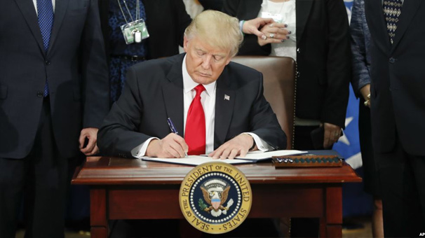 ترامپ طرح تحریم‌ها ضد ایران، روسیه و کره شمالی را امضا کرد