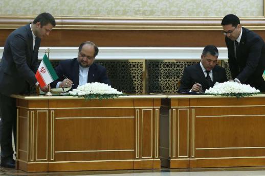 امضای چهارسند همکاری صنعتی و تجاری بین ایران و ترکمنستان
