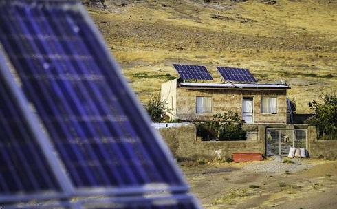احداث 100 نیروگاه خورشیدی در مناطق محروم سمنان