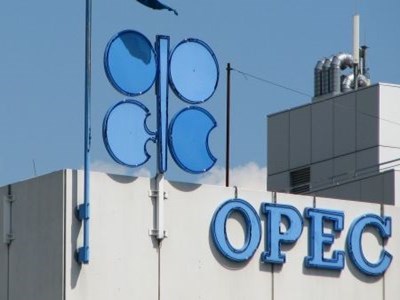 اوپک با وجود نفت 80 دلاری، توافق کاهش تولید را حفظ می کند