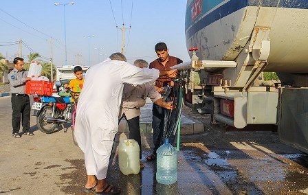 آبرسانی با 56 تانکر سیار در شهرها و روستاهای آبادان و خرمشهر