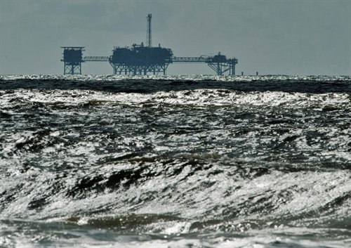 کاهش ۴۰ درصدی تولید نفت آمریکا در خلیج مکزیک