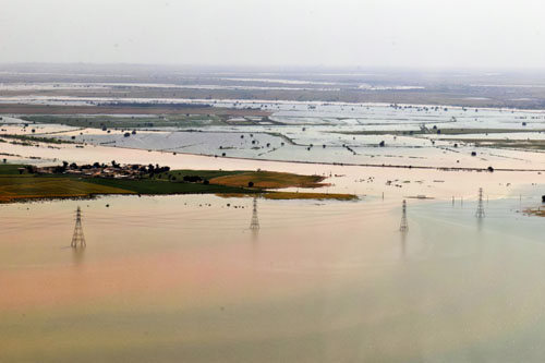خسارت بیش از 3 هزار میلیارد ریالی سیل به برق منطقه‌ای خوزستان