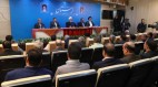 دولت و همه نهادهای دیگر در کنار مردم بوده و هستند