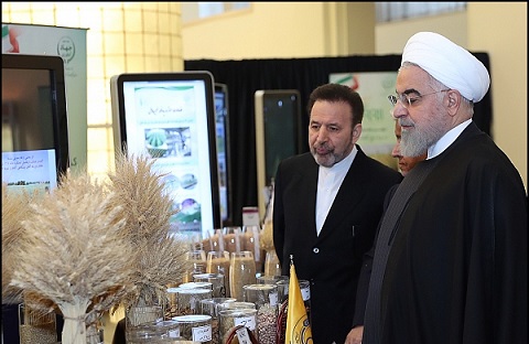 روحانی از نمایشگاه دستاوردهای فن آورانه وزارت جهاد کشاورزی بازدید کرد