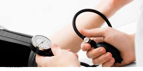 ۴۰ تا ۵۰ درصد مردم از بیماری فشار خون خود اطلاعی ندارند