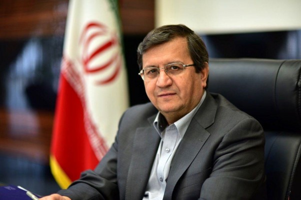 همتی: تملک بیش از ۳۳ درصد سهام بانکها ممنوع است