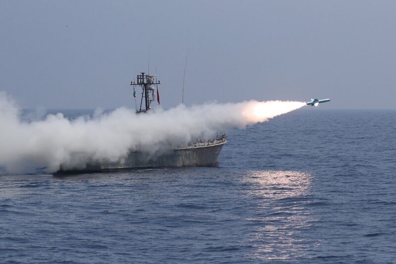 شلیک انواع موشک‌های کروز دریایی در رزمایش اقتدار دریایی ۹۹ نداجا