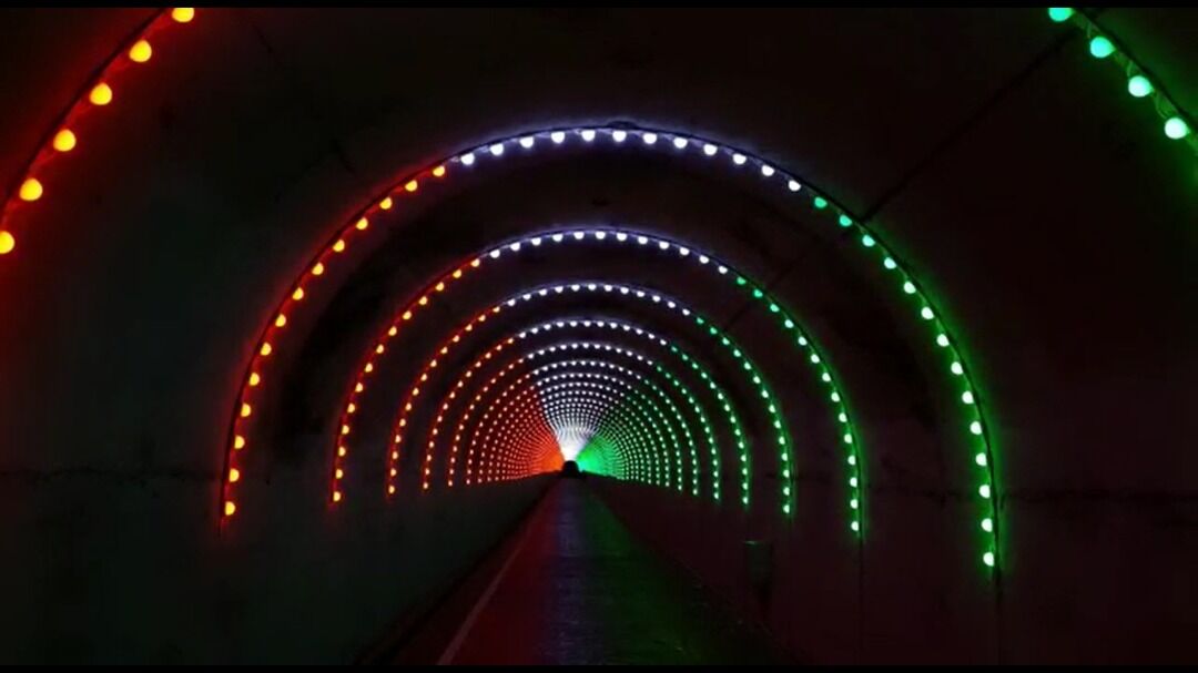 اجرای بزرگترین تونل نوری کشور در بوستان نهج‌البلاغه تهران