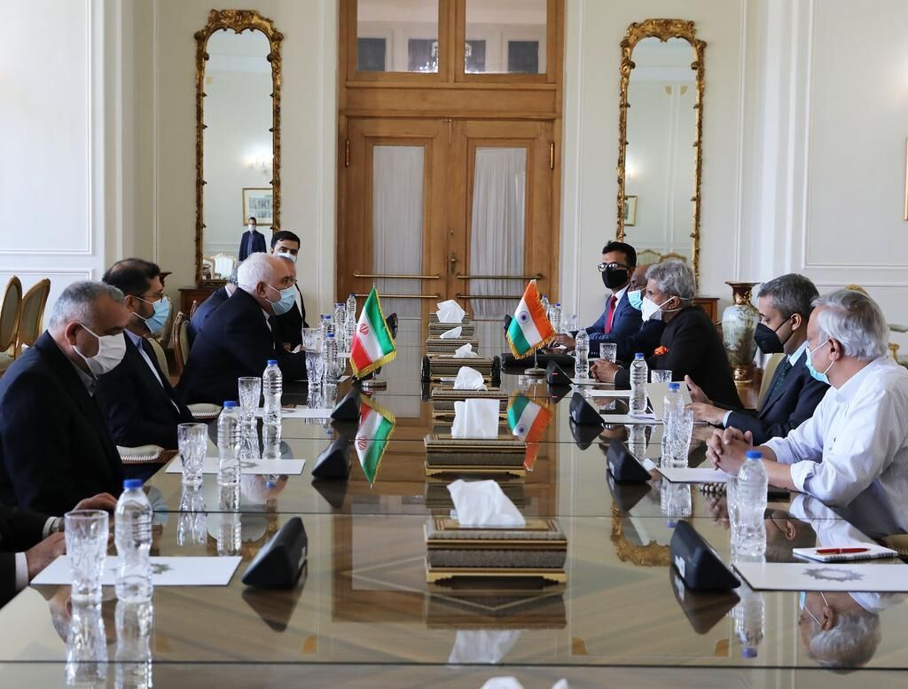 وزیران خارجه ایران و هند بر گسترش روابط دوجانبه تأکید کردند