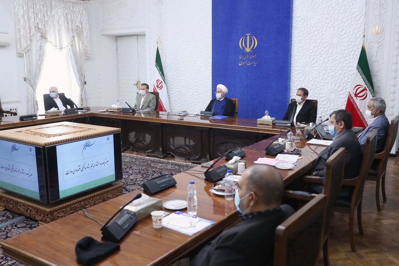 روحانی: کاهش فشار بر اقشار کم برخوردار هدف اصلی دولت است