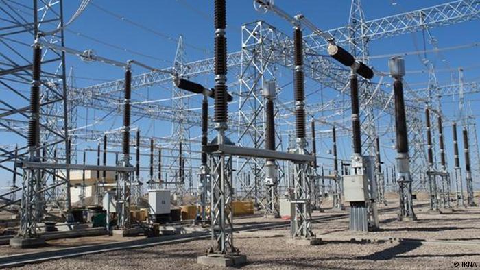 بهره برداري از 8هزار و 142 پروژه توزیع برق در کشور آغاز شد