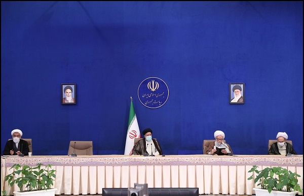 تاکید رئیس جمهور بر اهتمام دولت برای ارتباط نزدیک با علما