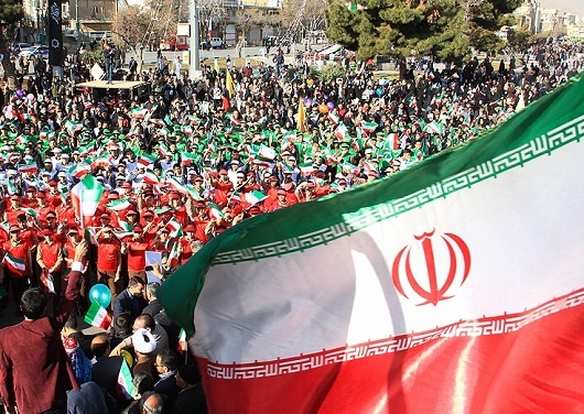 مسیر رو به رشد انقلاب اسلامی با پشتوانه مردمی و دینی تداوم خواهد یافت