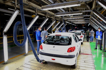 خودرو، رکورد دار رشد بخش تولید در اقتصاد