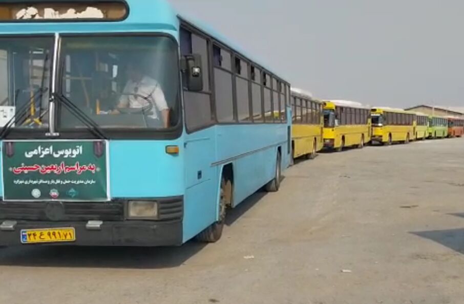 ۳۰۰ دستگاه اتوبوس برای انتقال زایران اربعین به شهرهای عراق در چذابه و شلمچه مستقر شد