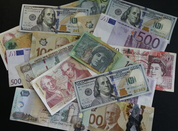 بانک مرکزی: عرضه ارز در سامانه ۶ برابر تقاضا بود