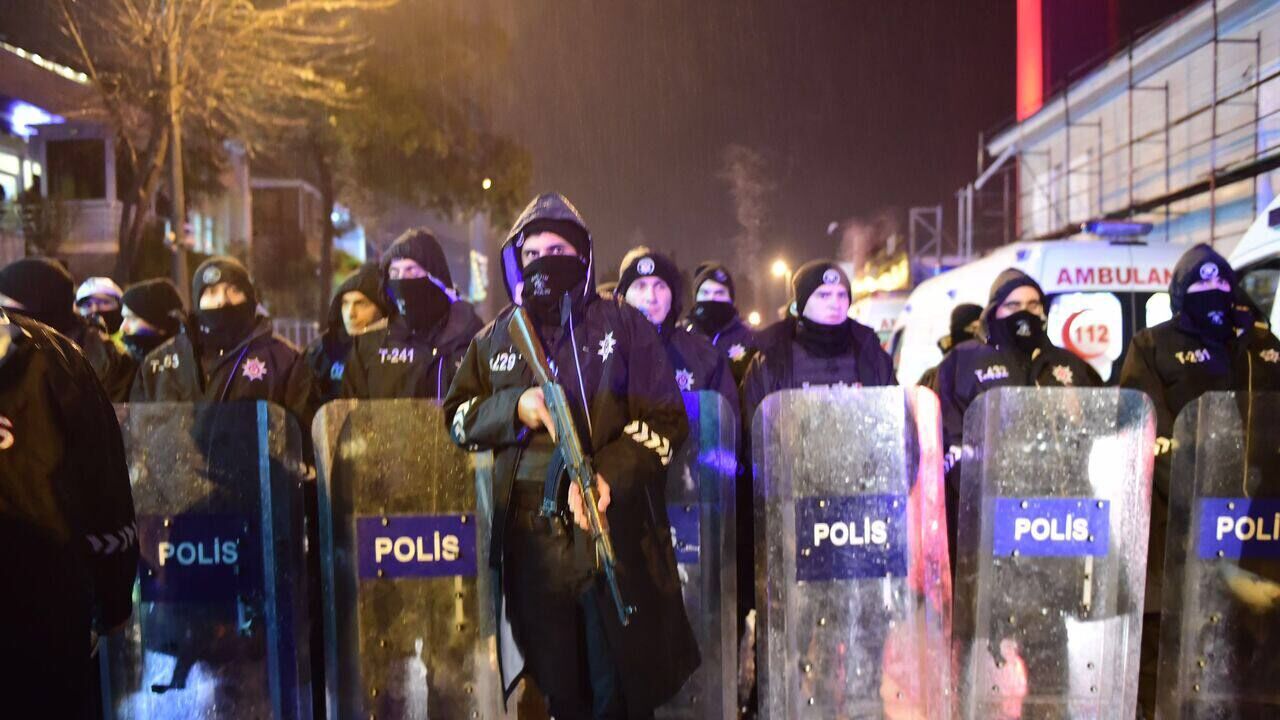 انفجار در ترکیه و زخمی شدن ۸ افسر پلیس