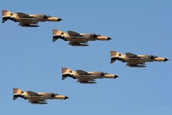حضور بیش از 40 فروند جنگنده در رژه هوایی روز ارتش