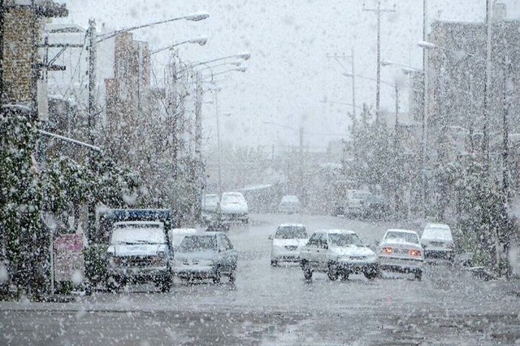 برف و باران امروز در غرب و مرکز کشور/ دمای اغلب استان‌ها تا آخر هفته بیشتر می‌شود