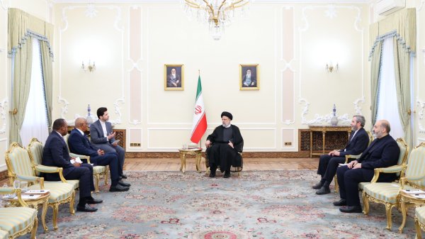 تاکید رئیس جمهور بر آمادگی ایران برای گسترش روابط تجاری با کشورها