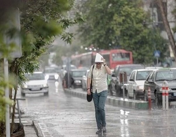 رگبار باران و رعد و برق در ۱۱ استان کشور