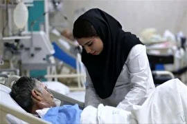 پرستار؛ فرشتهای میان صبر و رنج/ سپیدپوشان امید