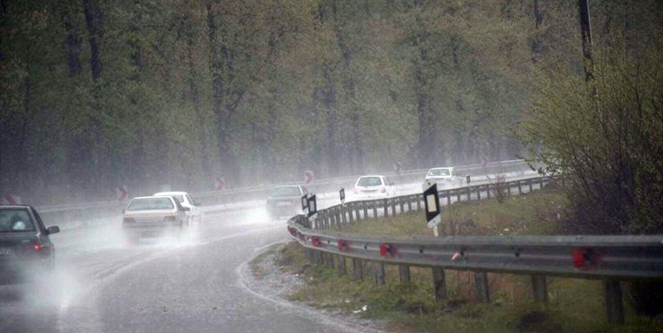 ممنوعیت تردد در ۱۲ محور جاده‌ای