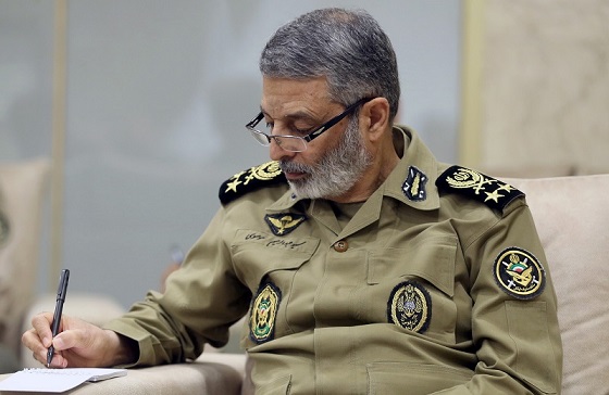 تشکر فرمانده کل ارتش از سران قوا و مسئولان کشوری و لشکری و ملت شریف ایران