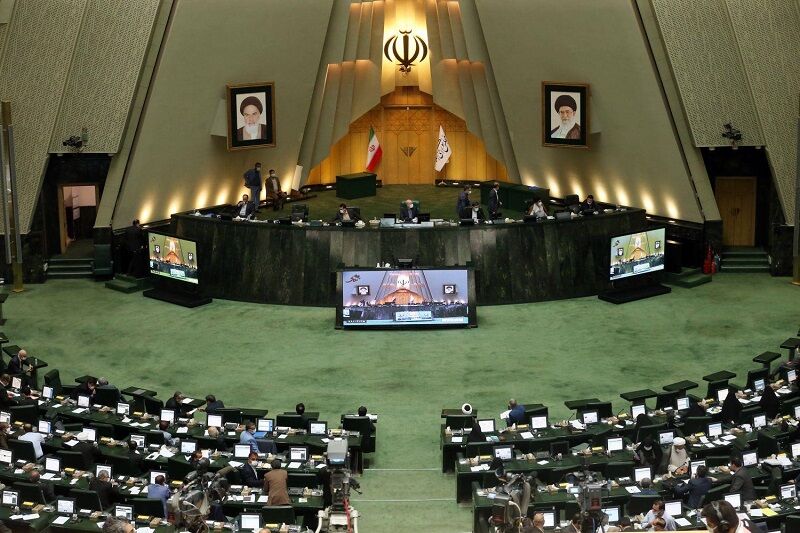 در انتظار عقب نشینی مجلس از افزایش تسهیلات تکلیفی بانک‌ها در سال ۱۴۰۱
