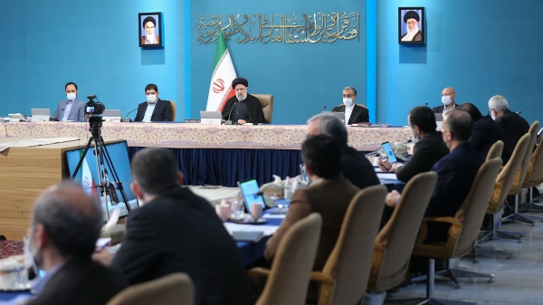 مردم در جریان الزامات دولت برای اصلاح نظام پرداخت یارانه‌ها قرار گیرند
