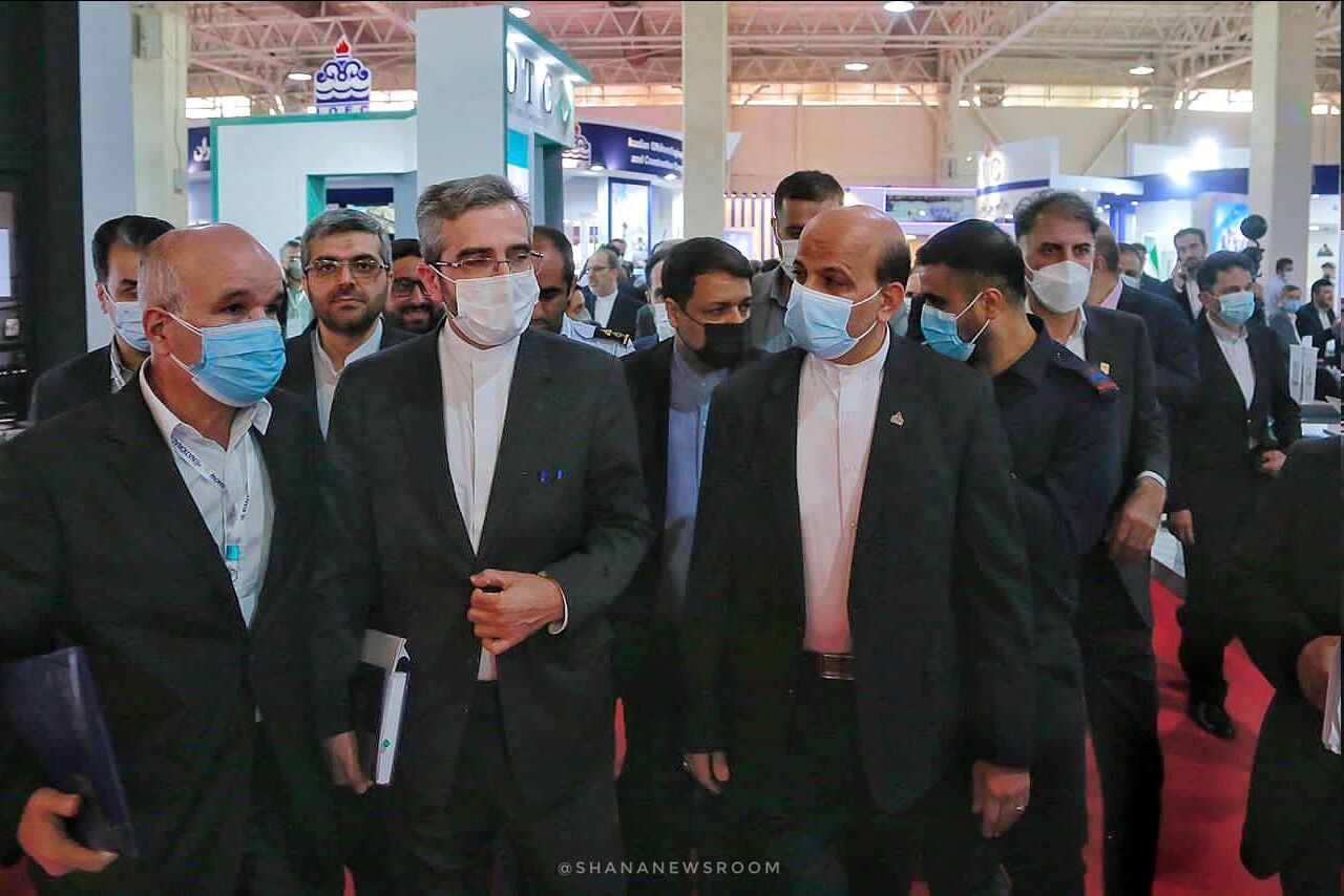 در میدان دیپلماسی با همه توان در پی 