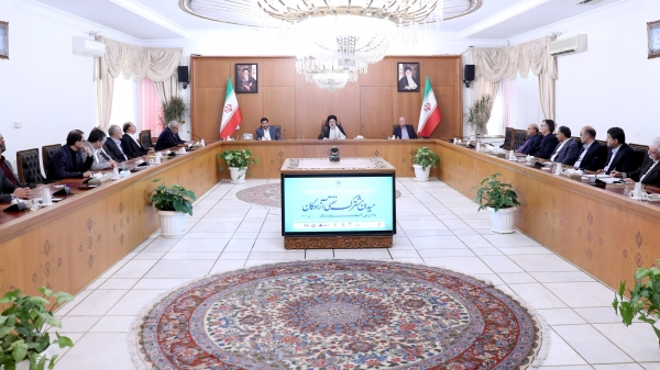 بخش نفت و پتروشیمی از مهمترین بخش‌ها برای جذب سرمایه‌گذاری و رونق تولید هستند