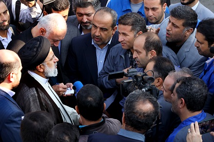 به هیچ عنوان چرخ تولید در این کارخانه نباید کُند یا متوقف شود