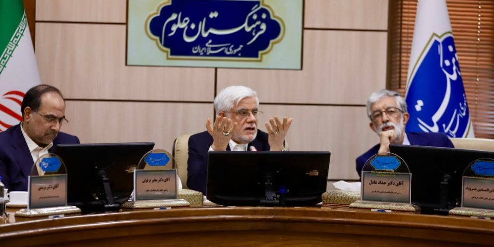 دولت نیاز به مشاوران و مستشاران امین و توجیه به مسائل کشور دارد