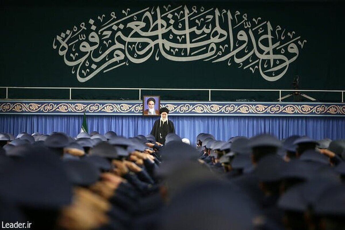 فرماندهان نیروی هوایی ارتش با امام خامنه‌ای دیدار می‌کنند