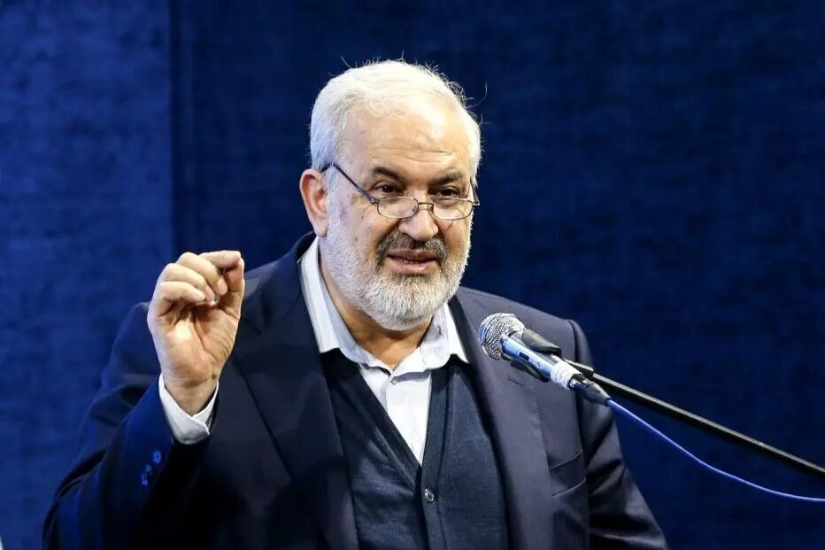 وزیر نیرو: پیشرفت‌های کشور نسبت به گذشته افتخارآمیز است