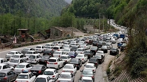 ترافیک نیمه سنگین در محورهای شمالی/ پونل – خلخال همچنان مسدود
