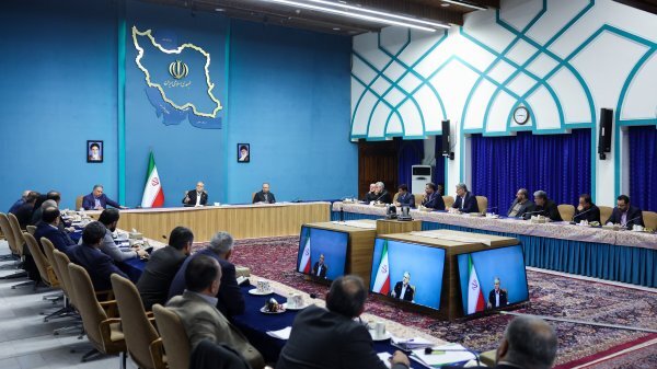 نباید با دامن زدن به اختلافات در دام دشمنان گرفتار شویم