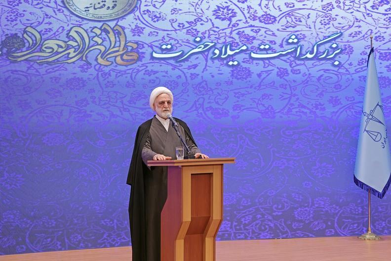 اژه‌ای: دشمنان در فکر مخدوش کردن جایگاه رفیع مادر و زن در خانواده هستند