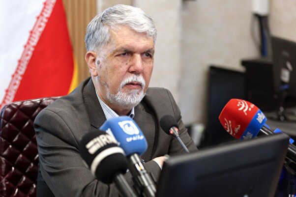 صالحی: منطقهگرایی تعریف هویتی به مناطق میدهد