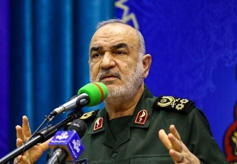 سرلشکر سلامی: سپاه در مقابل هیچ دشمنی عقب نشینی نمی‌کند