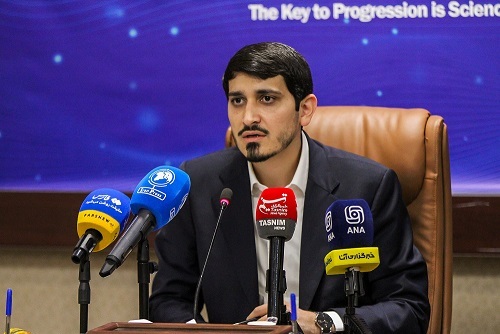 تست پروازی هواپیمای سیمرغ تا سال آینده انجام می‌شود