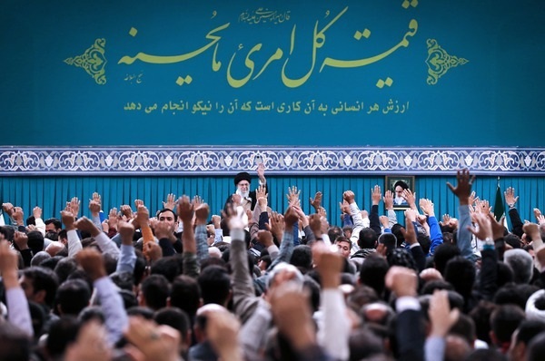 رهبر معظم انقلاب: کارگر سرمایه اصلی برای تحقق شعار سال است