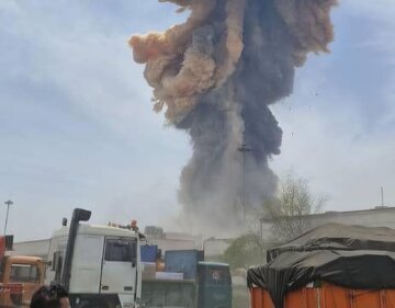 سازمان بنادر: اطفای حریق بندر شهید رجایی با همه امکانات در حال انجام است